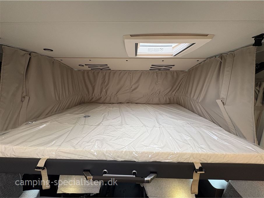 Knaus L!VE I 700 MEG